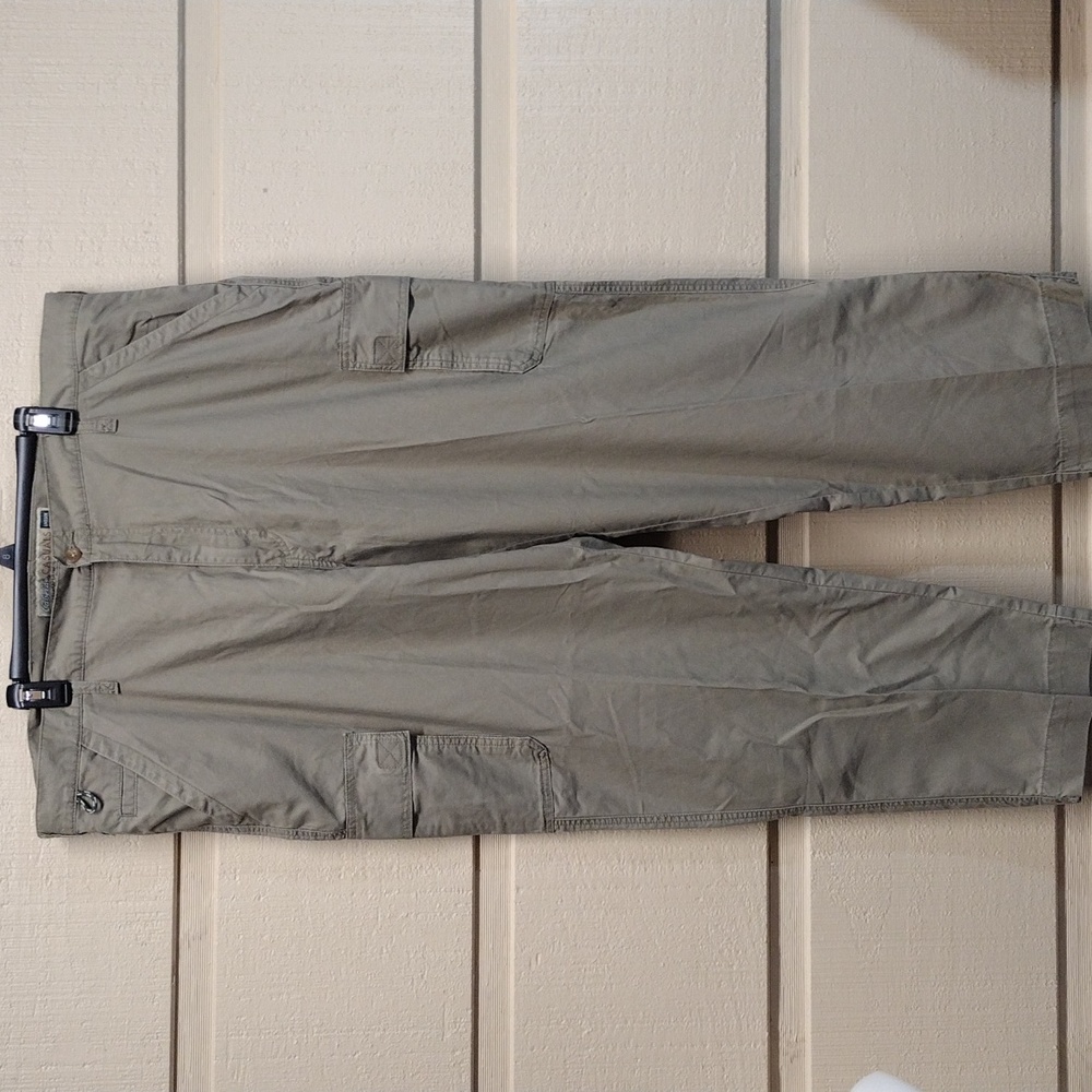 44/30 Cabela's cargo casual trail pants